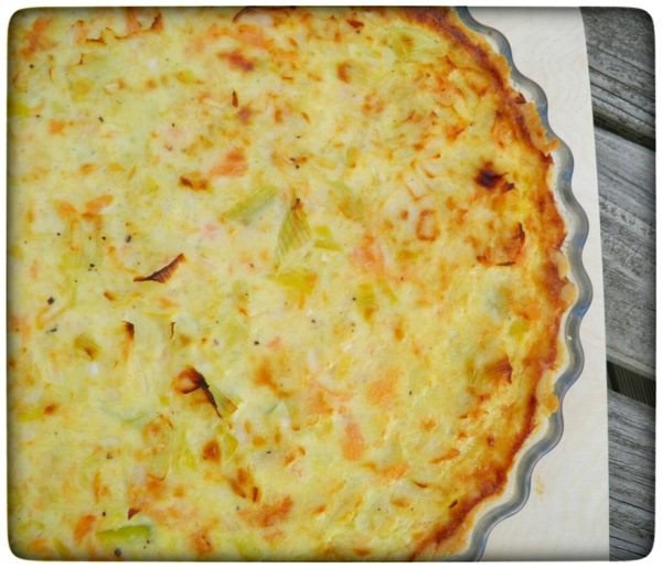 Lachs-Quiche mit Lauch und Dinkelbaguette - Wiewowasistgut