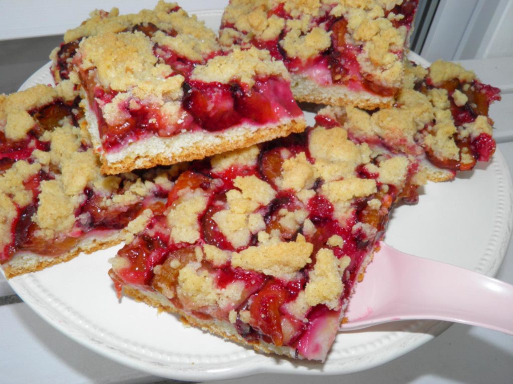 Zwetschgenkuchen mit Quark-Öl Teig &amp; Streuseln - Wiewowasistgut