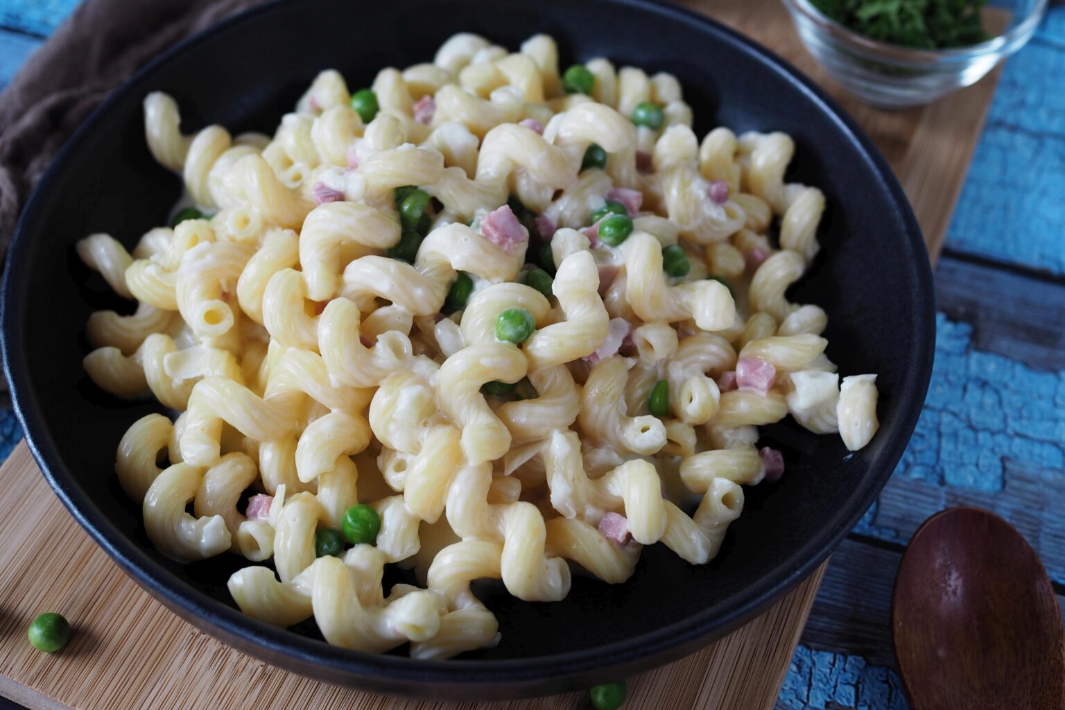 Schnelle Schinken-Sahne-Nudeln für´s Mittagessen - Wiewowasistgut