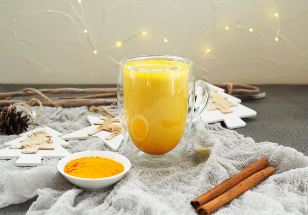 goldene-milch-golden-milk-der-winterwaermer