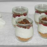 Weihnachtliches-Schicht-Dessert-im-Glas