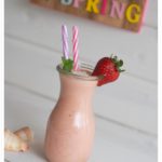 Karibischer-Kokos-Erdbeertraum-Thermomix-Cocktail-oder-Smoothie