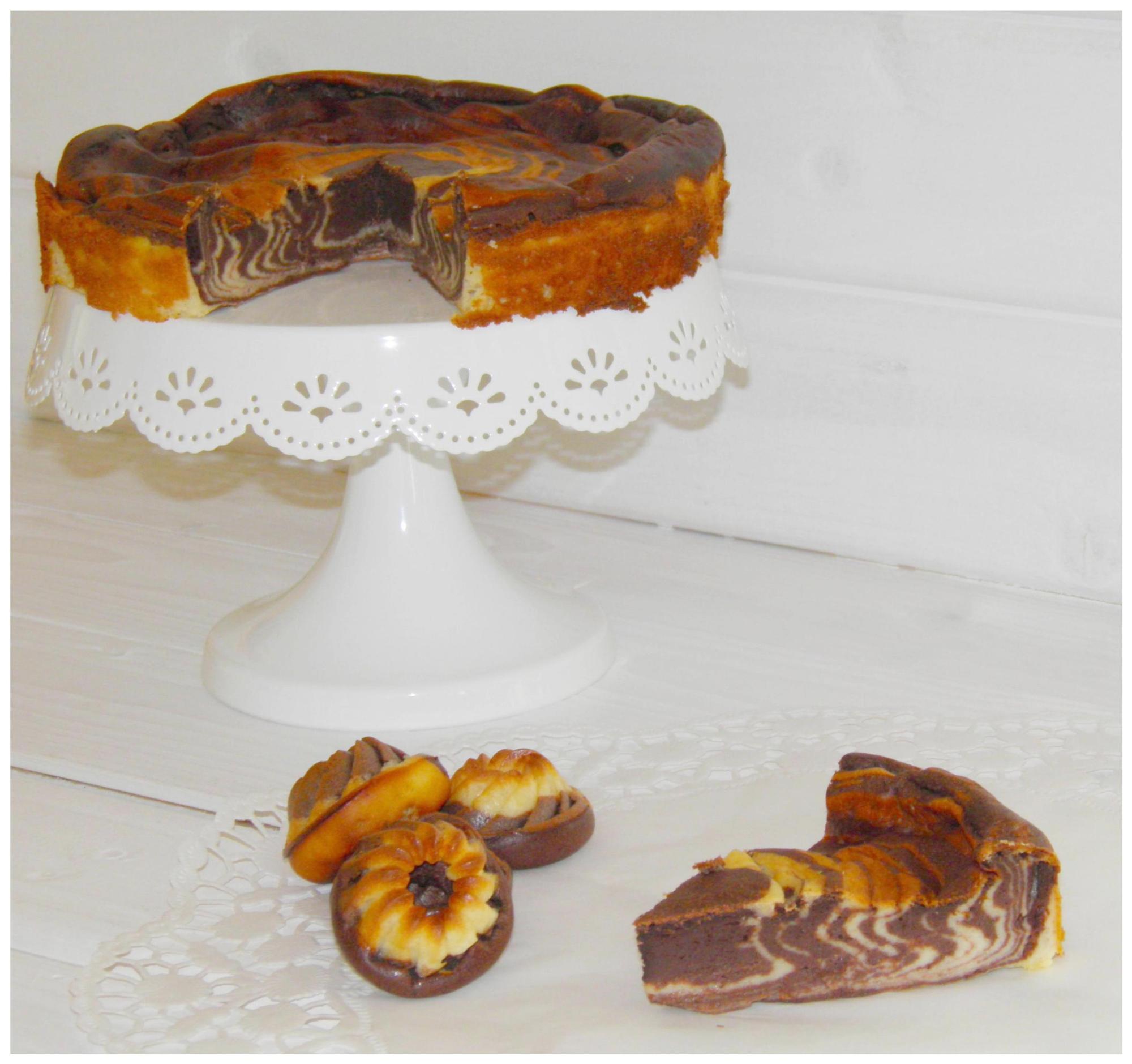 Low-Carb Zebra-Käsekuchen: schnuckelig klein & blitzschnell gemixt ... Low-Carb Zebra-Käsekuchen: schnuckelig klein & blitzschnell gemixt ...