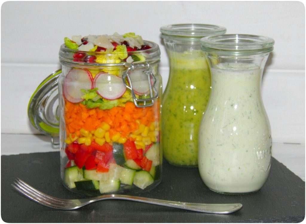 Salat-to-go-2-leckeren-Dressings-mit-Arganöl