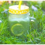 Grüner-Tutti-Frutti-Smoothie-zum-Frühstück-Theromix