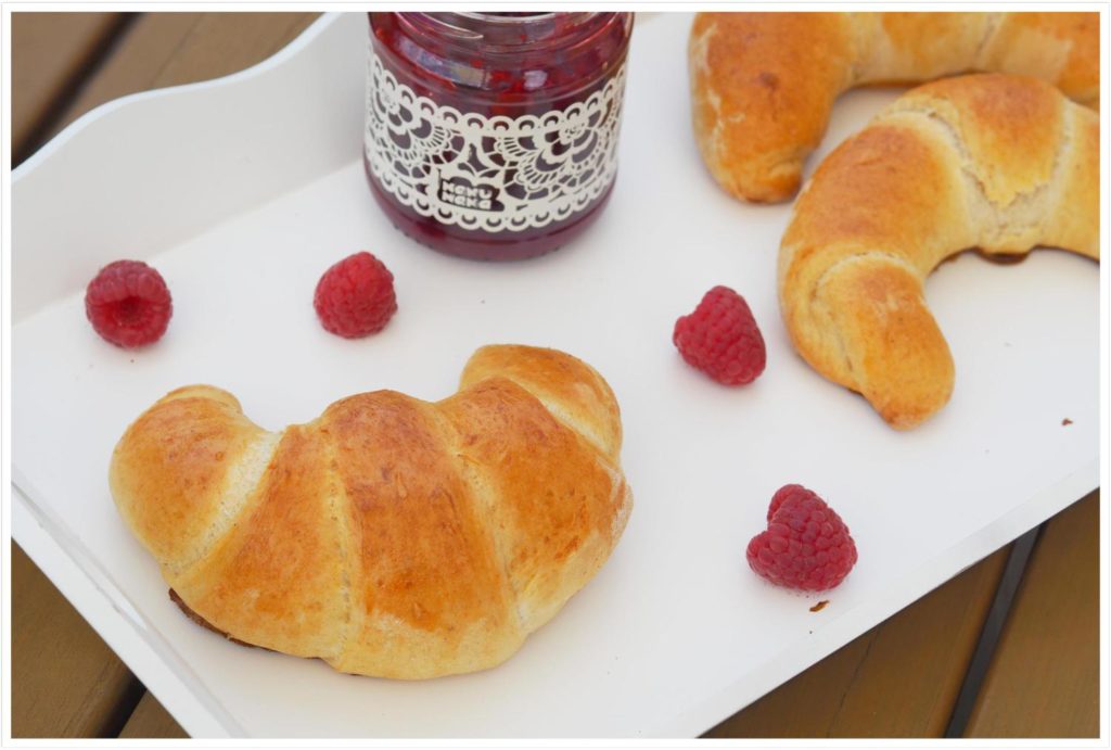 Dinkel-Frühstückshörnchen-ohne-Zucker-Butter-Thermomix