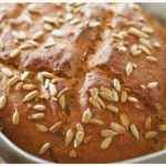 Vollkorn-Buttermilch-Brot-mit-Sonnenblumenkernen-Chia-Thermomix