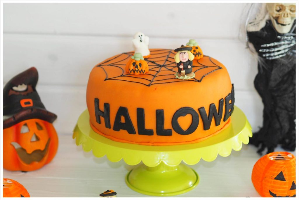 meine-1-fondant-torte-halloween-darf-kommen