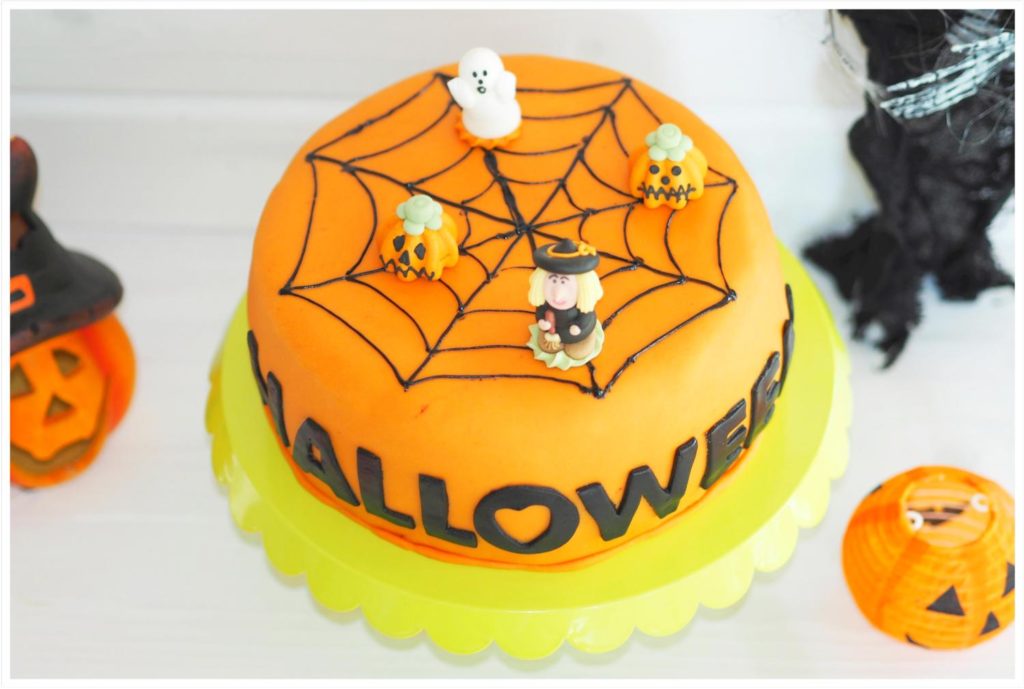 meine-1-fondant-torte-halloween-darf-kommen-thermomix