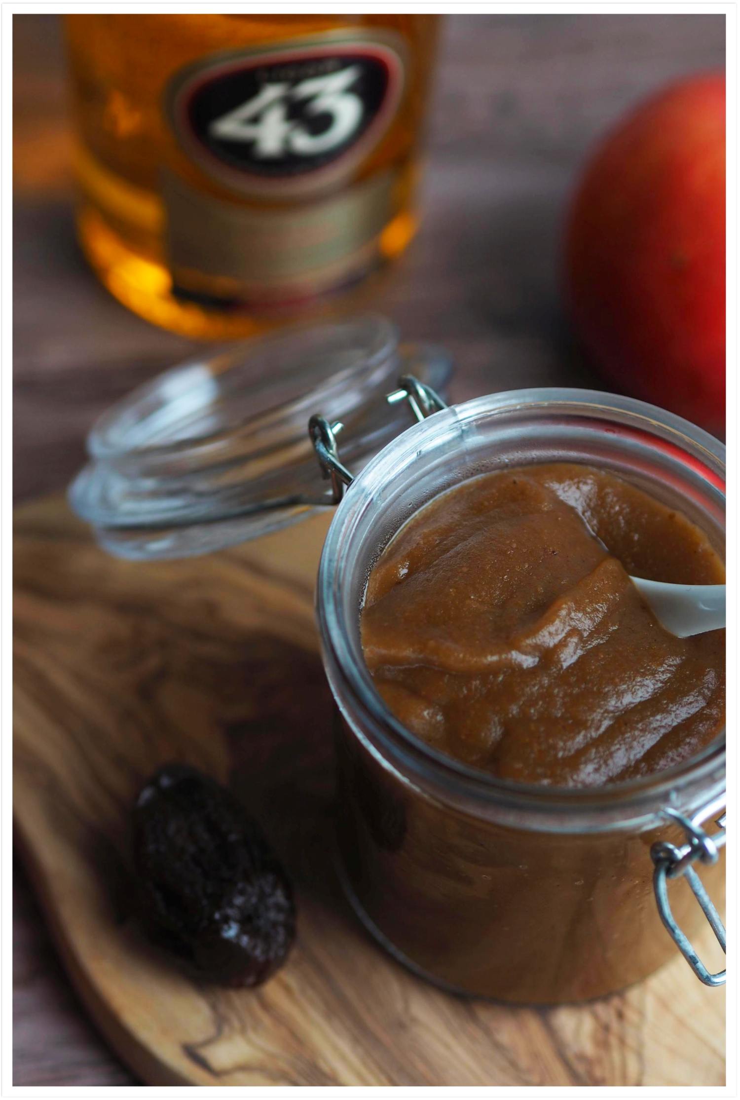 Weihnachtliche Apfel-Feigen Marmelade mit Licor 43 - Wiewowasistgut