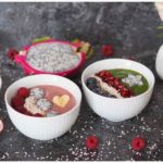 exotische-smoothie-bowls-mit-wintergewuerzen-obst-acai-gerstengras-detox