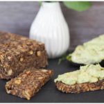 thunfisch-avocado-aufstrich-dip-glutenfreies-brot