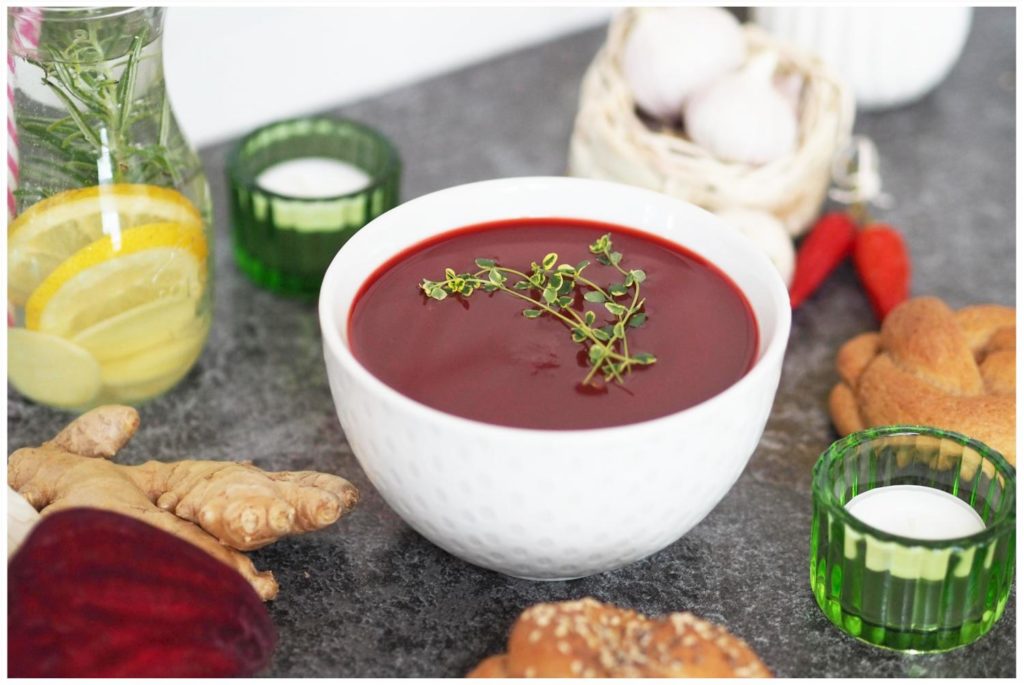 vollkorn-quark-broetchen-rote-beete-pastinaken-suppe-fasten-roemerquelle