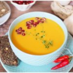 suesskartoffel-ingwer-suppe-mit-granatapfel