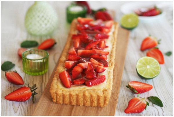 Erdbeer-Käsekuchen-Tarte mit Erdbeer-Minz-Guss - Wiewowasistgut