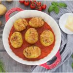 hasselback-kartoffeln-tomatensosse-bayerische-kartoffel