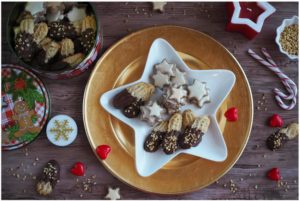 weihnachten-spritzgebaeck-mit-schokolade-zimtsterne-plaetzchen