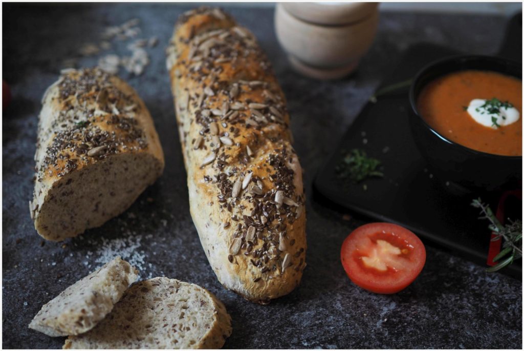 kerniges-koerner-baguette-saaten-geroestete-tomatensuppe-vollkorn-dinkel