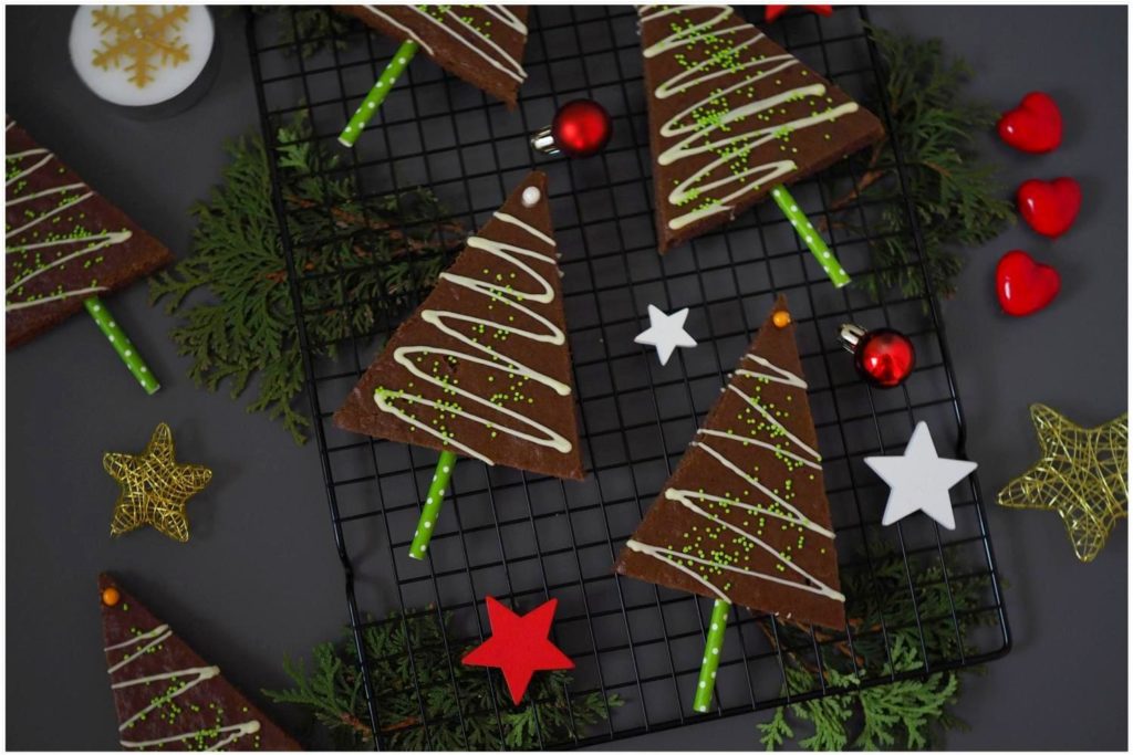 lebkuchen-tannenbaum-brownies-mit-apfelmus-statt-butter