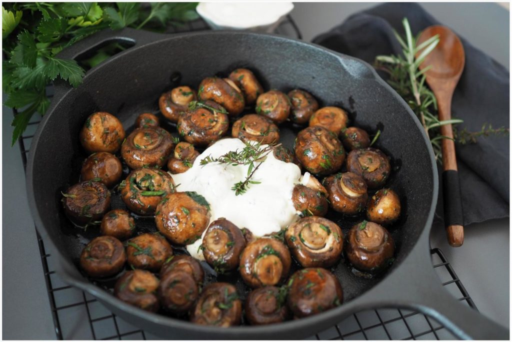 wie-vom-rummel-jahrmarkt-champignons-mit-frischen-kraeutern-dip-knoblauch