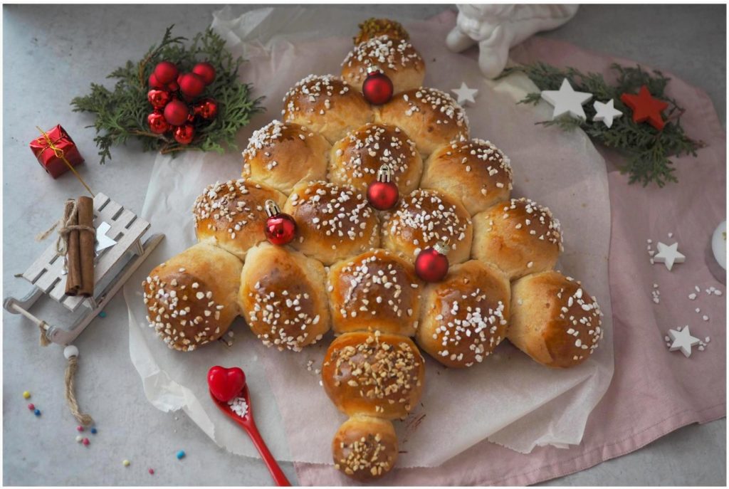 fuers-weihnachtsfruehstueck-fluffiger-hefe-tannenbaum-weihnachten