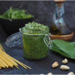 cashew-pesto-mit-kraeutern-und-rucola-vegan-bärlauch-basilikum