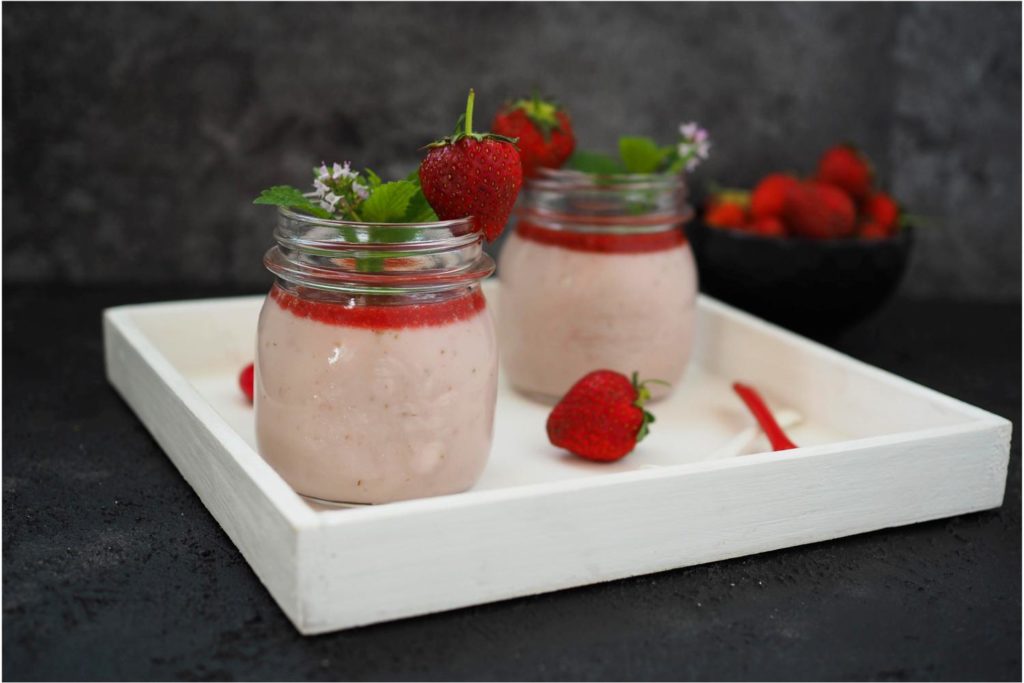 selbstgemachter-erdbeer-pudding-ohne-tuetchen-erdbeeren-erdbeermus-protein