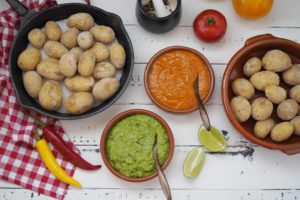 papas-arrugadas-con-mojo-kanarische-runzelkartoffeln- ADAC-reiseruecktritts-versicherung