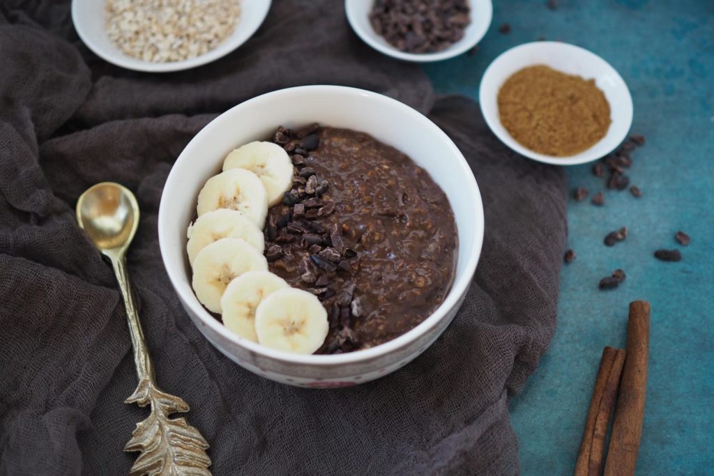 10-minuten-fruehstueck-schoko-bananen-porridge-bowl