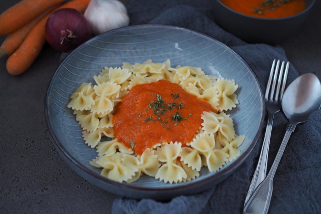 fuer-kids-leckere-tomatensosse-mit-viel-verstecktem-gemuese