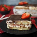 skyramisu-mit-erdbeeren-fruchtig-proteinreich-zuckerfrei