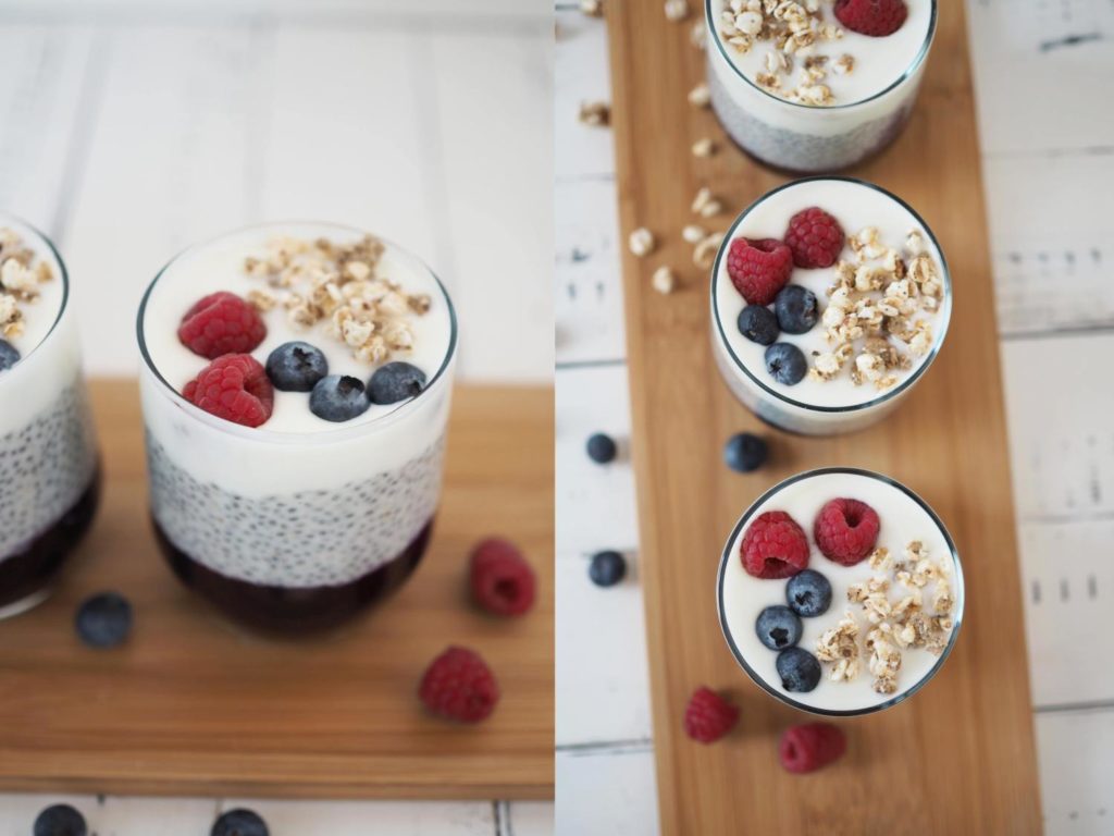 Sommer im Glas: Chia-Pudding mit Beerenkompott und Kokosjoghurt ...
