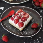 erdbeerkuchen-mit-stracciatella-kokos-creme