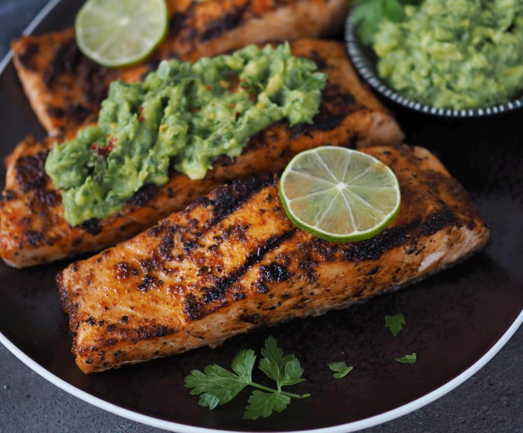 grilllachs-mit-avocado-salsa