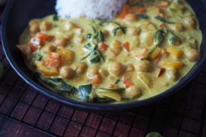 schnelles-spinat-kichererbsen-curry