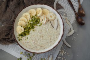 cremiges-raffaello-porridge