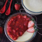 low-carb-cheesecake-erdbeeren-fruehstueck