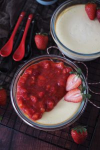 low-carb-cheesecake-erdbeeren-fruehstueck
