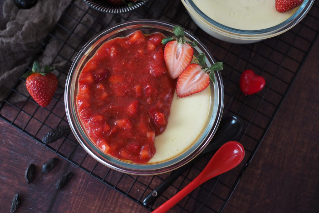 low-carb-cheesecake-erdbeeren-fruehstueck