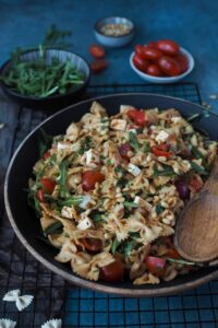 nudelsalat-grillen-mediterran