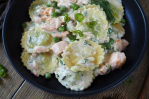 15-minuten-kraeuter-tortellini-lachs-one-pot