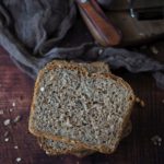 fitness-vollkornbrot-mit-saaten