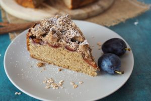 nussiger-zwetschgenkuchen-mit-haferflocken-zimtstreusel