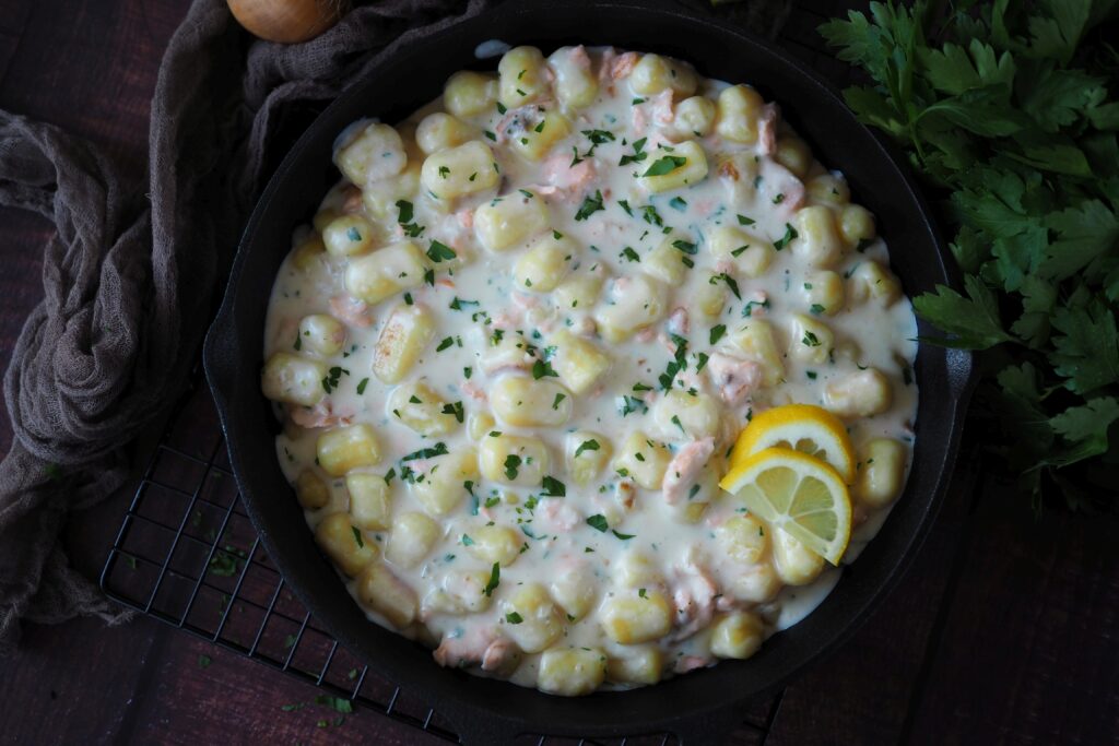 one-pot-gnocchi-lachs-pfanne