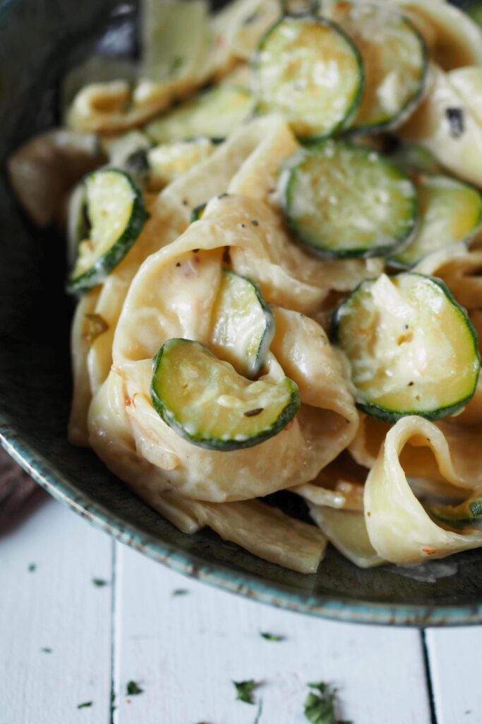 cremige-zucchini-pasta-in-15-minuten