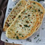 gefuellte-pfannen-brote-naan-knoblauch-kaese