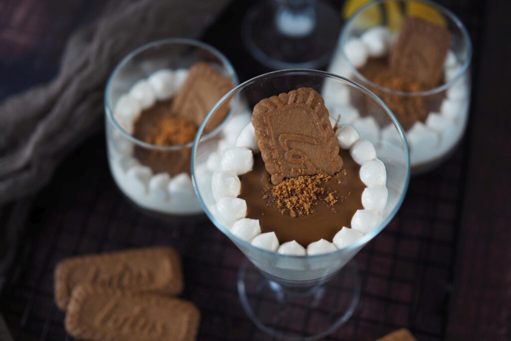 Lotus-Wölkchen: Ein Lotus-Dessert-Traum