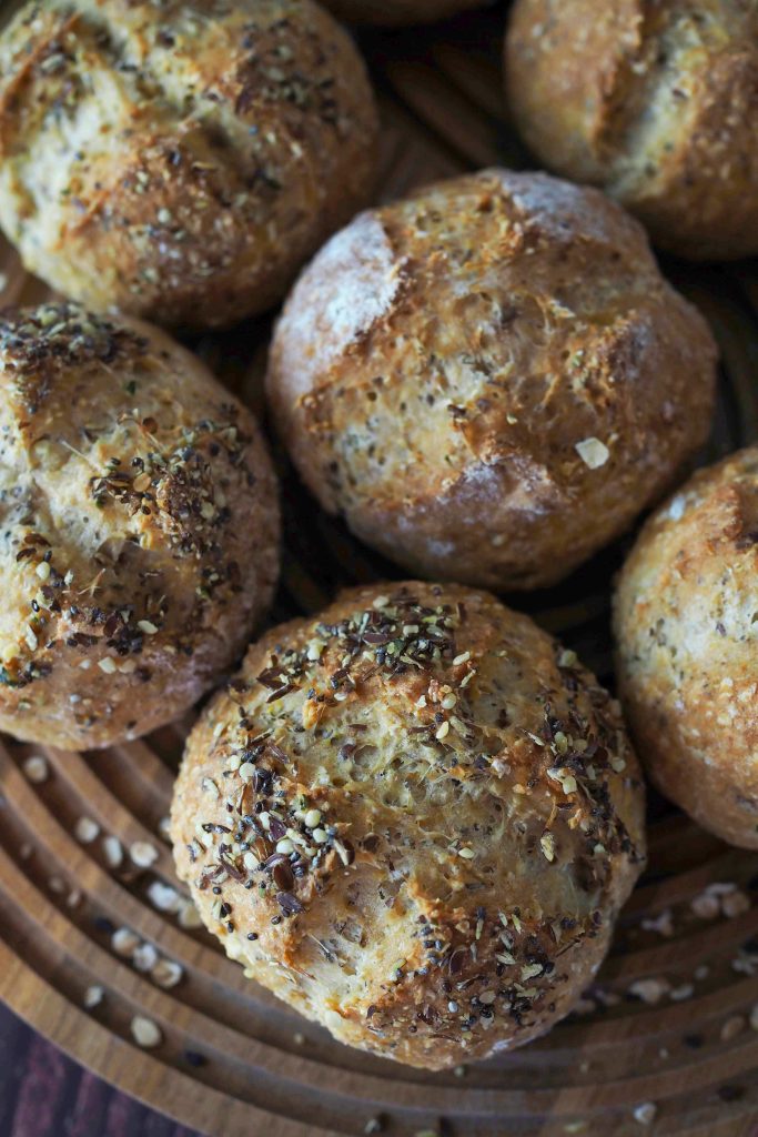 proteinreiche-dinkel-haferflocken-broetchen-ohne-gehzeit