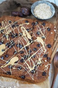 proteinreiche-kichererbsen-blondies