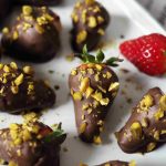 schoko-erdbeeren-mit-pistazien-selber-machen